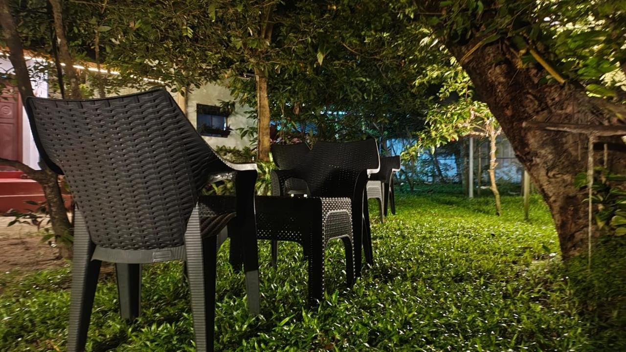 Marari Adonis Beach Villa Mararikulam Esterno foto