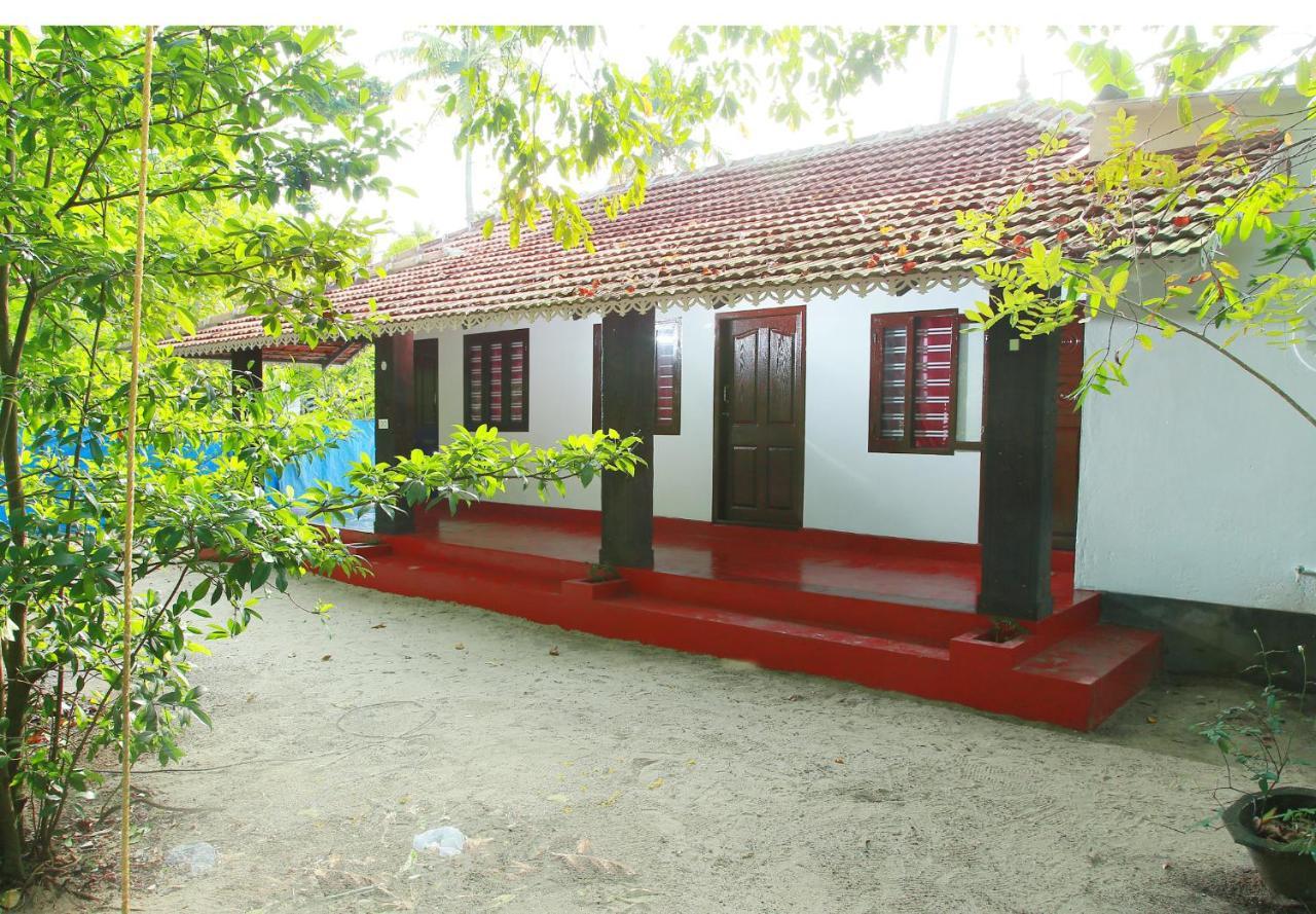 Marari Adonis Beach Villa Mararikulam Esterno foto