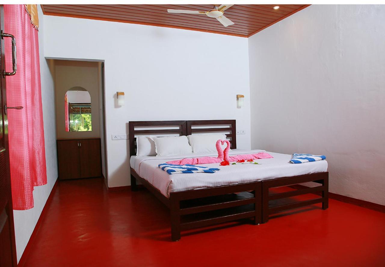 Marari Adonis Beach Villa Mararikulam Esterno foto