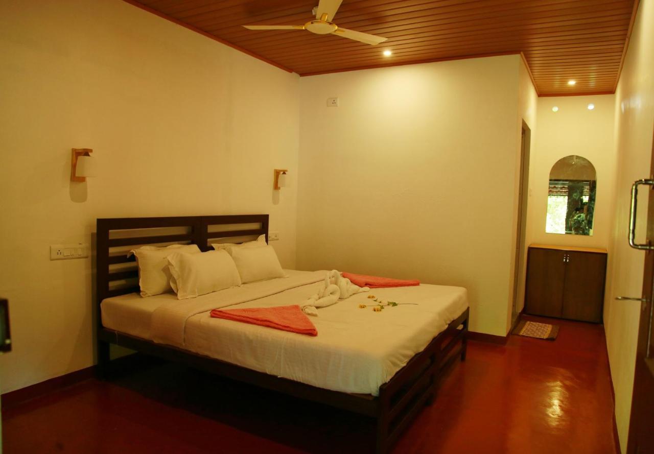 Marari Adonis Beach Villa Mararikulam Esterno foto